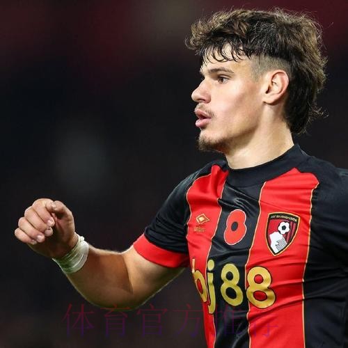 马卡报：西甲升班马埃尔切求租皇马前锋阿尔瓦罗